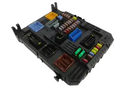 Second-hand car spare part fuse box unit for citroen c4 picasso 1.2 12v e-thp / puretech oem iam references 9819851380  