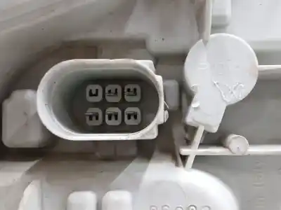 Автозапчасти б/у правый задний фонарь за audi a3 (8p) 1.6 ambiente ссылки oem iam 8p0945096  