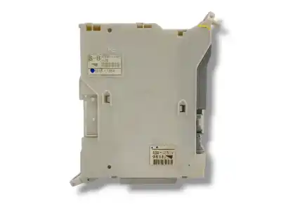 Second-hand car spare part fuse box unit for lexus is200 (ds2/is2) 2.2 d-cat oem iam references 8273053050