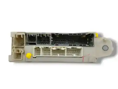 Second-hand car spare part fuse box unit for lexus is200 (ds2/is2) 2.2 d-cat oem iam references 8273053050  