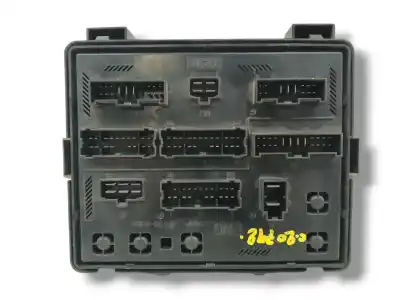 Second-hand car spare part fuse box unit for ssangyong rodius xdi oem iam references 8234021120  