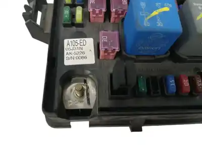 Second-hand car spare part fuse box unit for ssangyong rodius xdi oem iam references 8234021120  