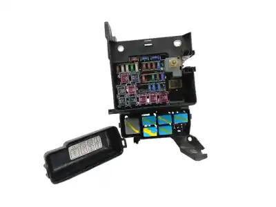 Second-hand car spare part fuse box unit for lexus rx 400h oem iam references 8262048050  