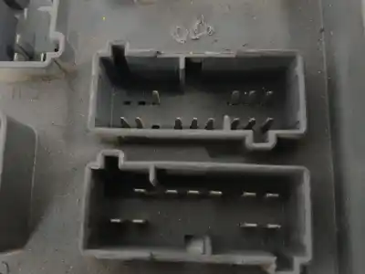 Peça sobressalente para automóvel em segunda mão caixa de fusíveis e relés por ford transit connect (tc7) 1.8 tdci cat referências oem iam 2tit14a073bch  