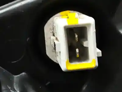 Автозапчасти б/у правая фара за toyota rav 4 iii (_a3_) 2.2 d (ala35_) ссылки oem iam 8113042430  