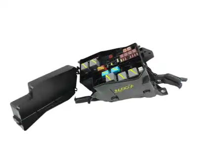 Автозапчасти б/у блок реле/предохранителей за toyota rav 4 iii (_a3_) 2.2 d (ala35_) ссылки oem iam 8266242280  