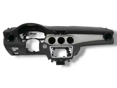 Tweedehands auto-onderdeel DASHBOARD voor MERCEDES-BENZ CLASE GLA (W156)  OEM IAM-referenties 1176800801  