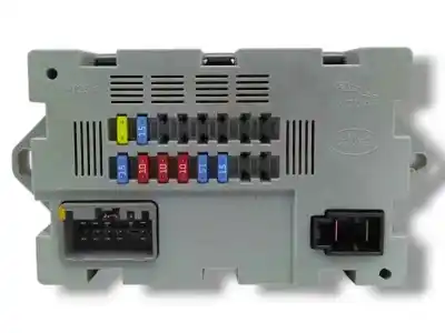 Peça sobressalente para automóvel em segunda mão Caixa De Fusíveis E Relés por JAGUAR F-PACE (X761) 2.0 TD4 AWD Referências OEM IAM CPLA14Q073AA  