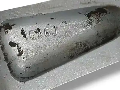 Автозапчастина б/у шина для honda cr-z (zf) 1.5 ima (zf1) посилання на oem iam 42700sztg91 5h 5x115 16x6j