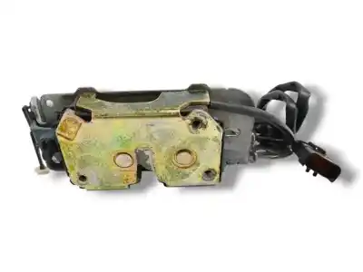 Second-hand car spare part LEFT SIDE DOOR LOCK for CHRYSLER VOYAGER (RG) 2.4 LX (I) OEM IAM references 25000282  