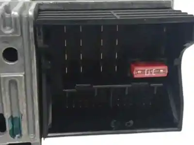 Peça sobressalente para automóvel em segunda mão sistema de áudio / rádio cd por bmw x3 (e83) 2.0 d referências oem iam 65126945766  