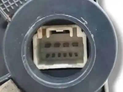 Pezzo di ricambio per auto di seconda mano serratura porta anteriore destra per lexus rx 300 (mcu35) 3.0 v6 cat riferimenti oem iam 6903048070  