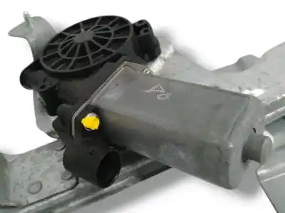 Second-hand car spare part rear right window regulator for dacia duster (hs_) 1.5 dci oem iam references 8200733832 8200733832e 