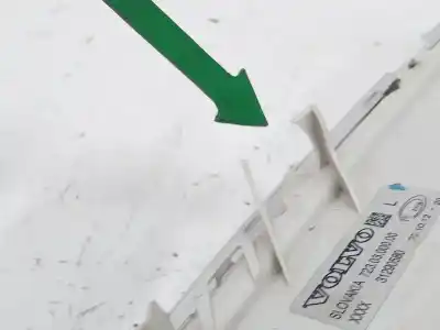 Second-hand car spare part front left headlight for volvo v40 fastback (525) d2 oem iam references 31290580  