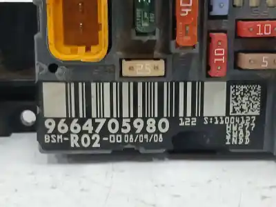 Pezzo di ricambio per auto di seconda mano scatola relè/fusibili per citroen c5 iii (rd_) 2.7 hdi riferimenti oem iam 9664705980  