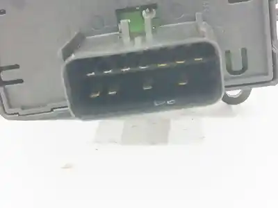 Pezzo di ricambio per auto di seconda mano interruttore alzacristalli anteriore sinistro per chrysler voyager iv (rg, rs) 2.8 crd riferimenti oem iam 04685732ac  