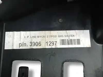 Second-hand car spare part dashboard for opel corsa e (x15) 1.4 lpg (08, 68) oem iam references 39061297  13377932