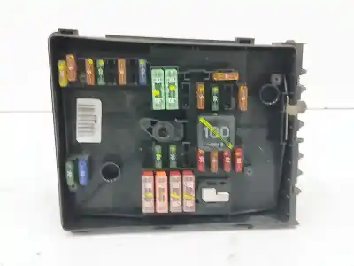 Peça sobressalente para automóvel em segunda mão CAIXA DE FUSÍVEIS E RELÉS por AUDI A3 (8P1) 2.0 TDI 16V Referências OEM IAM 1K0937125A  