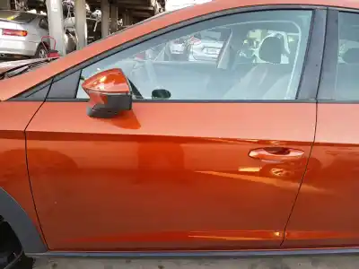 Second-hand car spare part LEFT FRONT DOOR for SEAT LEON ST (5F8) 2.0 TDI 4DRIVE OEM IAM references 5F4831055A  