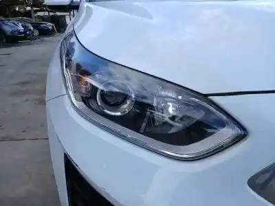 Second-hand car spare part RIGHT HEADLIGHT for KIA CEED (CD)  OEM IAM references 92102J7050  