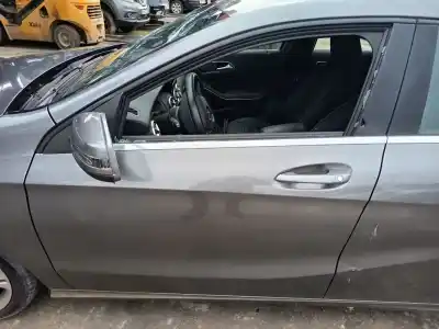 Pièce détachée automobile d'occasion PORTE AVANT GAUCHE pour MERCEDES-BENZ CLASE A (W176) A 200 CDI / D (176.008) Références OEM IAM A1767200105  