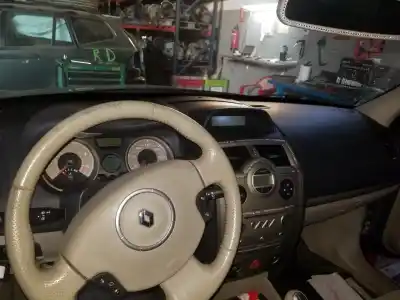 Tweedehands auto-onderdeel DASHBOARD voor RENAULT MEGANE II BERLINA 5P  OEM IAM-referenties   