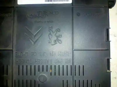 Peça sobressalente para automóvel em segunda mão caixa de fusíveis e relés por peugeot 308 confort referências oem iam 281197595