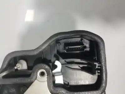 Second-hand car spare part left front door lock for bmw x3 (e83) 2.0i oem iam references 7202143  