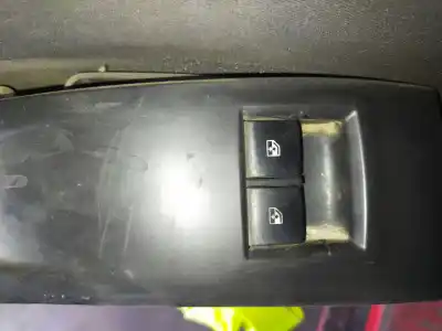 Peça sobressalente para automóvel em segunda mão botão / interruptor elevador vidro dianteiro esquerdo por opel meriva b 1.4 16v cat (a 14 xer / ldd) referências oem iam 13305978