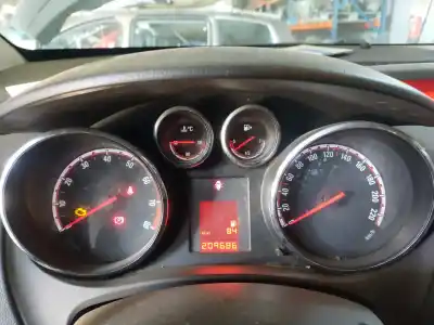 Peça sobressalente para automóvel em segunda mão quadrante por opel meriva b 1.4 16v cat (a 14 xer / ldd) referências oem iam 13346172