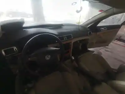 Peça sobressalente para automóvel em segunda mão tablier por skoda superb (3u4) classic referências oem iam   