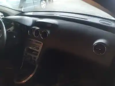Peça sobressalente para automóvel em segunda mão tablier por peugeot 308 1.6 16v hdi referências oem iam 