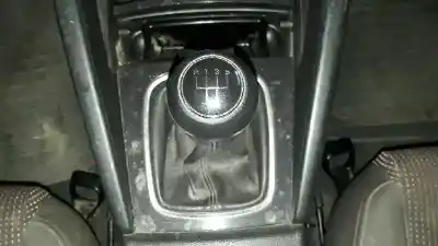 Pièce détachée automobile d'occasion POMMEAU DE LEVIER DE VITESSES pour AUDI A3 SPORTBACK (8P)  Références OEM IAM   