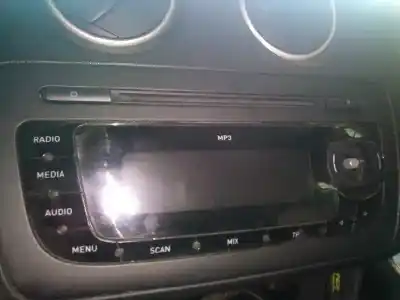 Pezzo di ricambio per auto di seconda mano impianto audio / radio cd per seat ibiza (6j5) sport riferimenti oem iam w06j0035153b
