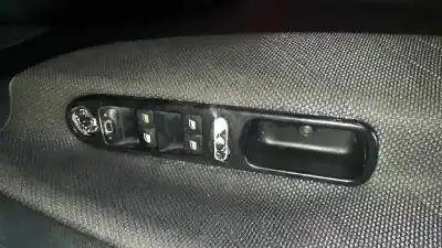 Pezzo di ricambio per auto di seconda mano interruttore alzacristalli anteriore sinistro per peugeot 207 sport riferimenti oem iam 