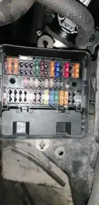 Pezzo di ricambio per auto di seconda mano scatola relè/fusibili per volkswagen t5 transporter (7e) 2.0 tdi riferimenti oem iam 7e0937503b  