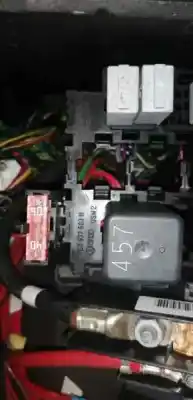 Pezzo di ricambio per auto di seconda mano scatola relè/fusibili per volkswagen t5 transporter (7e) 2.0 tdi riferimenti oem iam 7e0937503b  