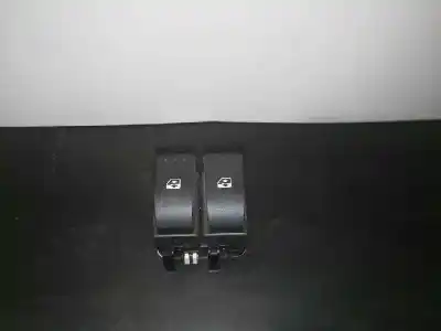 Peça sobressalente para automóvel em segunda mão botão / interruptor elevador vidro dianteiro esquerdo por renault kangoo furgón compact professional referências oem iam 108273a  108273a