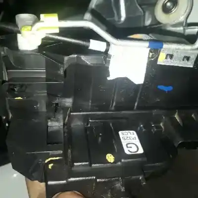 Peça sobressalente para automóvel em segunda mão fechadura da porta dianteira esquerda por renault kadjar zen referências oem iam p32sflcs