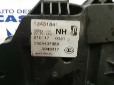 Peça sobressalente para automóvel em segunda mão fechadura da porta dianteira esquerda por opel corsa e color edition referências oem iam 13431841