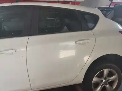 Peça sobressalente para automóvel em segunda mão porta do automóvel traseira esquerda por opel astra j lim. cosmo referências oem iam 