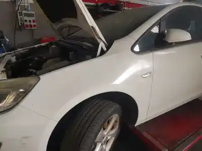 Peça sobressalente para automóvel em segunda mão guarda-lamas dianteiro esquerdo por opel astra j lim. cosmo referências oem iam 