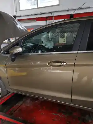 Автозапчасти б/у левая передняя дверь за ford fiesta (ccn) titanium ссылки oem iam 