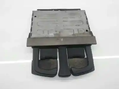 İkinci el araba yedek parçası MERKEZI COASTER TEPSI için VOLKSWAGEN GOLF IV BERLINA (1J1)  OEM IAM referansları 1J0858601D  1J0858601D