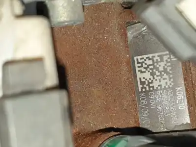 Peça sobressalente para automóvel em segunda mão bomba de injeção por volvo c30 1.6 d drive kinetic referências oem iam 9676289780