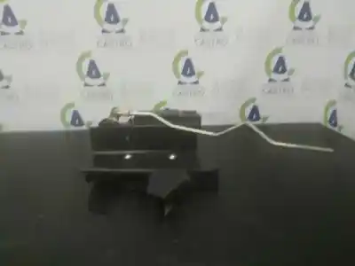 Pezzo di ricambio per auto di seconda mano serratura porta anteriore destra per dacia sandero laureate riferimenti oem iam 805026816rc