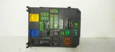 Peça sobressalente para automóvel em segunda mão caixa de fusíveis e relés por peugeot 508 access referências oem iam 9665547580