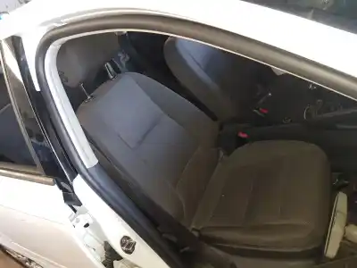 Автозапчасти б/у сиденье правое переднее за audi a3 (8p) 1.6 tdi ambiente ссылки oem iam 