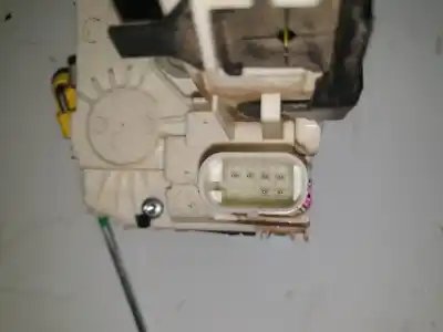 Second-hand car spare part left front door lock for jeep compass ii business 4x4 oem iam references p68211097ad  p68211097adf