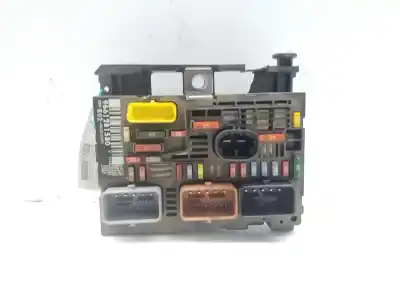 Pièce détachée automobile d'occasion BOÎTES À FUSIBLES pour PEUGEOT 407  Références OEM IAM 9661281580 BSM R02 9661281580